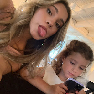 Meet your Posher, Bella